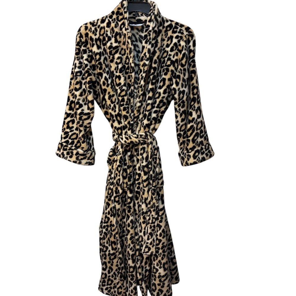 Natori plush cheetah print robe